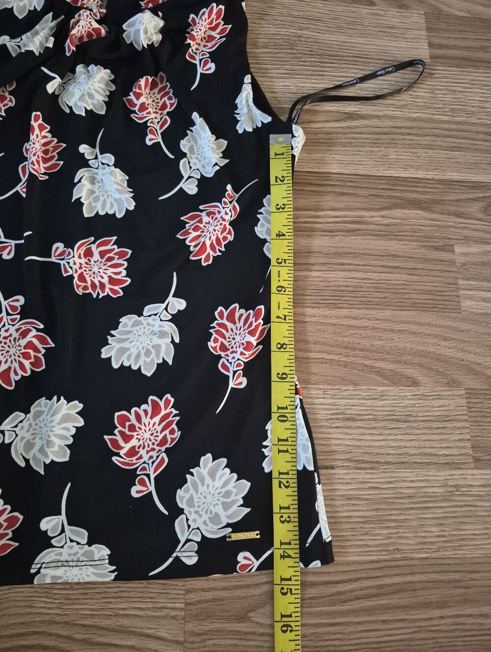 Calvin Klein Floral Sleeveless Top - Picture 5 of 7